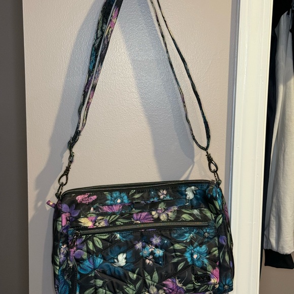 Lug Stretch in Bloom Black Crossbody Bag NWOT - Picture 1 of 5